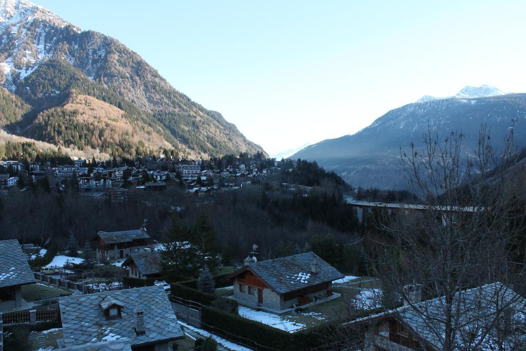 Hotel De La Telecabine Courmayeur Eksteriør bilde