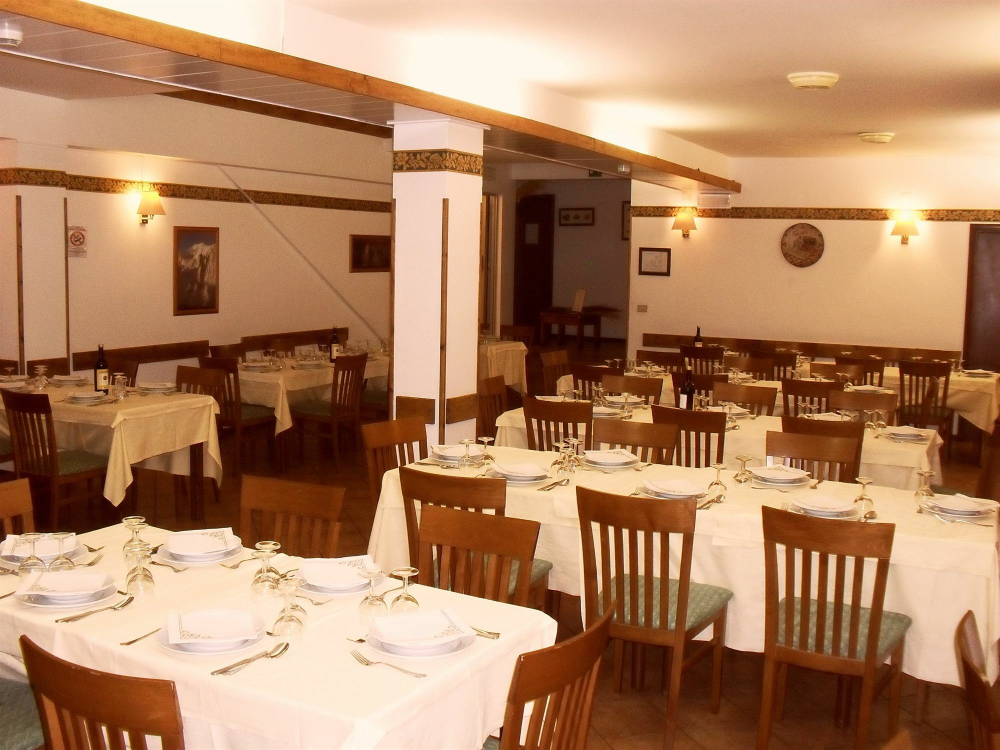 Hotel De La Telecabine Courmayeur Eksteriør bilde