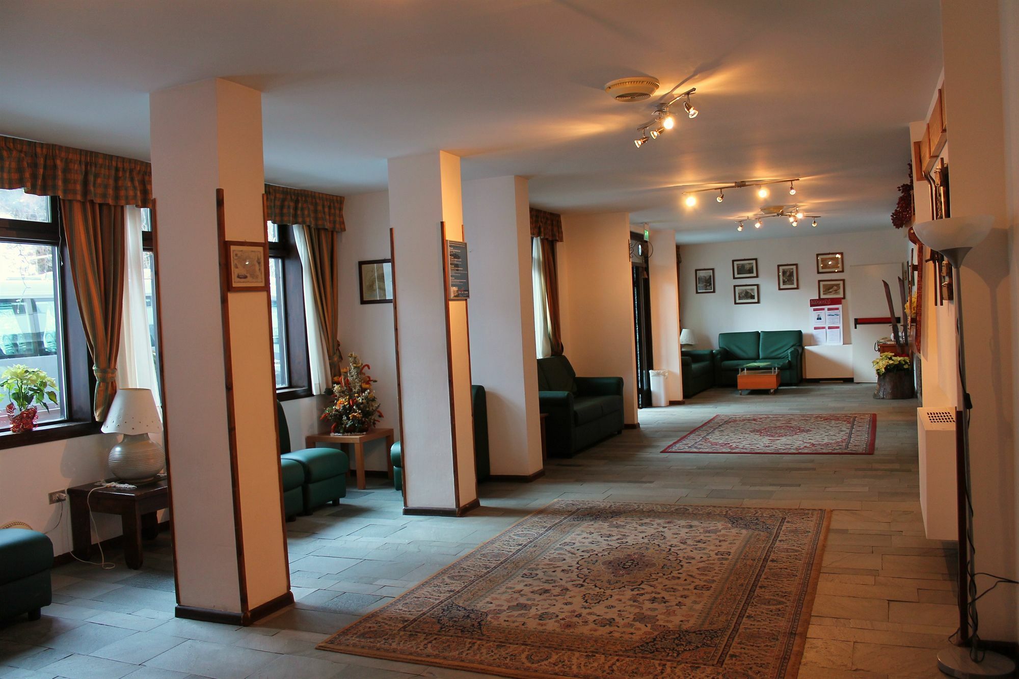 Hotel De La Telecabine Courmayeur Eksteriør bilde